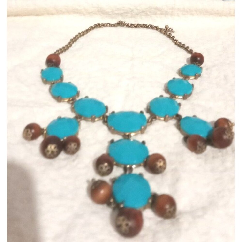 Vintage Avon Necklace Faux Faceted Turquoise Wood Bead Bib Necklace